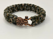 Load image into Gallery viewer, Wolf Paracord Bracelet - Forest Camo