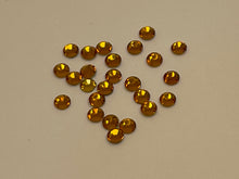 Load image into Gallery viewer, Hotfix Rhinestones - Light Topaz