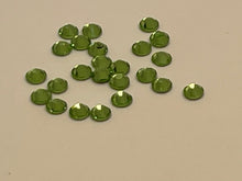 Load image into Gallery viewer, Hotfix Rhinestones - Peridot